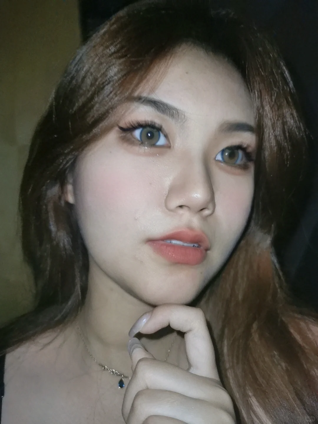 嫩模妆+闪光灯绝绝子！