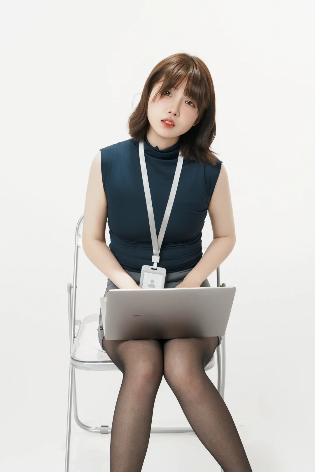 办公室新来了一个实习生