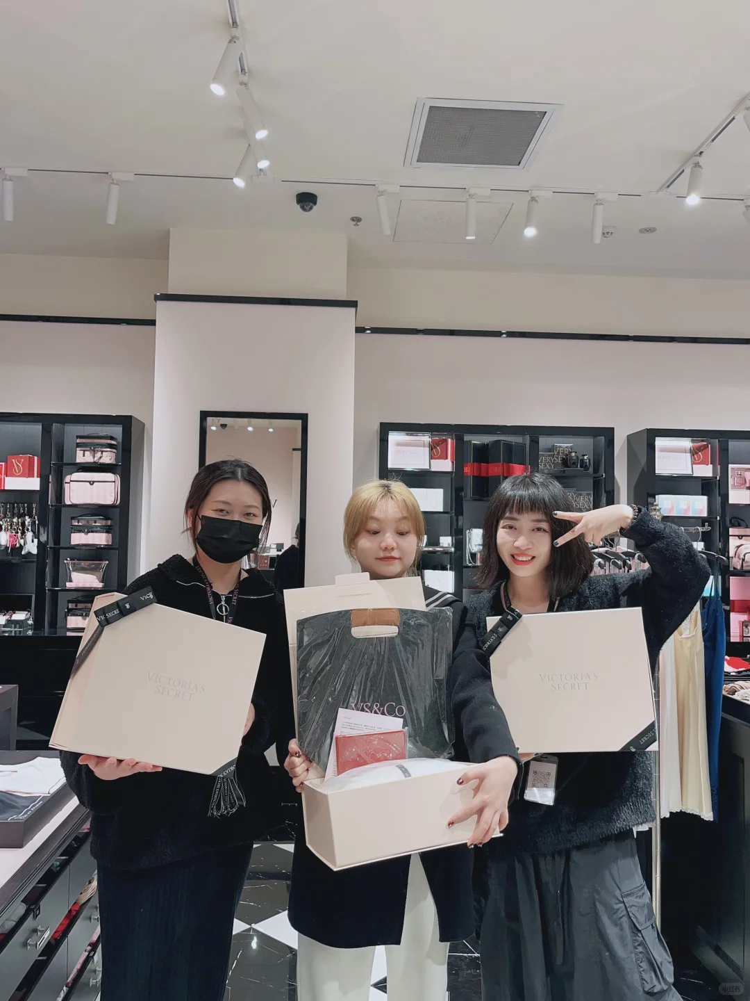 维密员工新年福利已送达