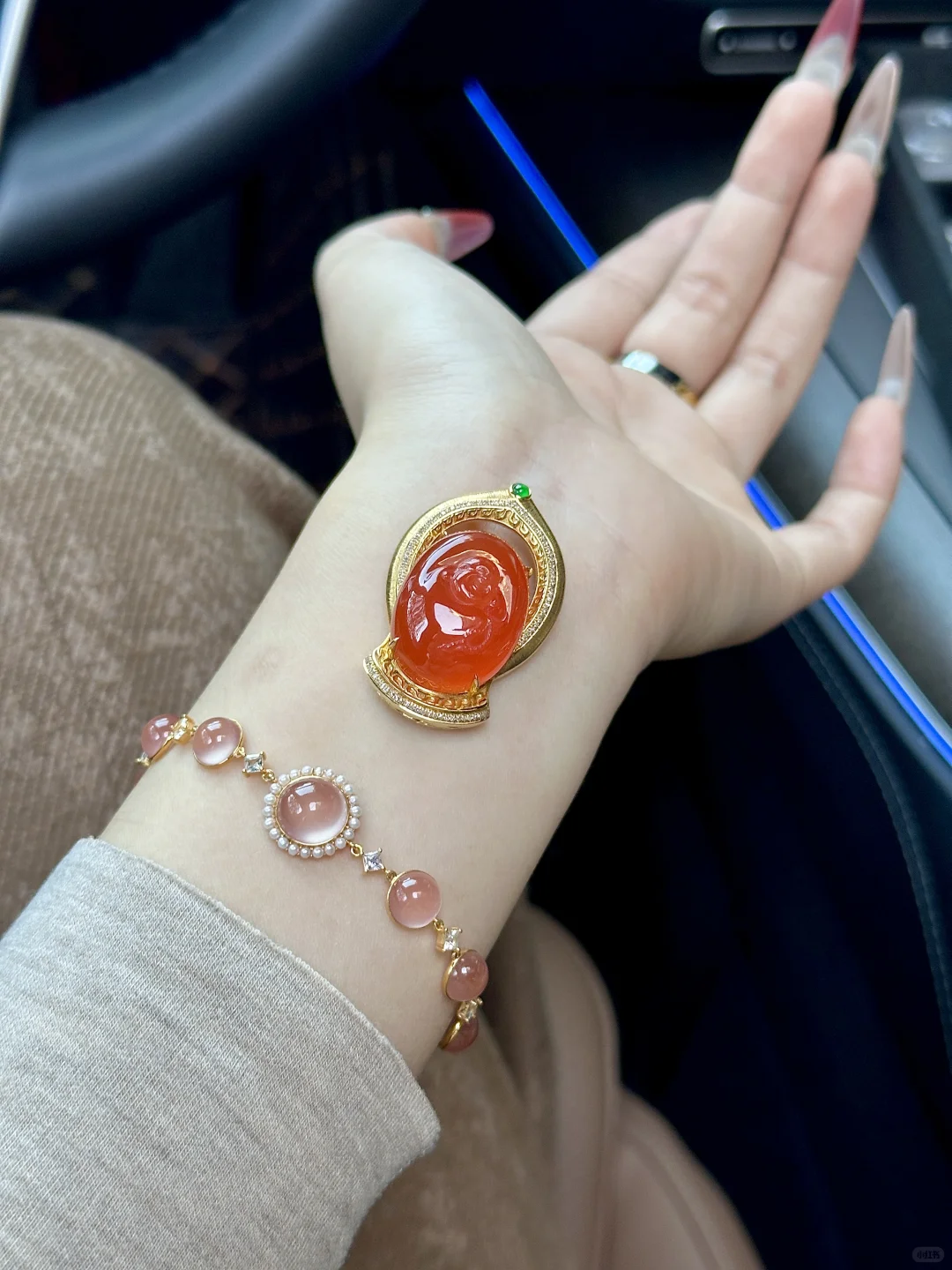 新品预告| 这一手冰红给我看迷糊了❤️好贵气