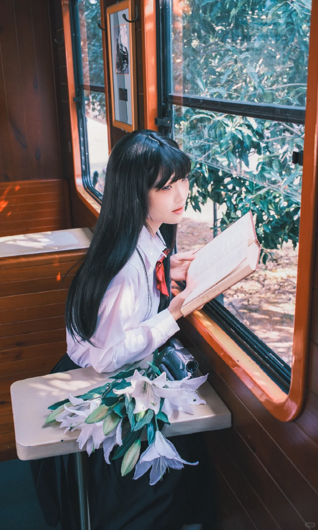 Fujifilm｜透过车窗的光，漫染少女的眼眸✨