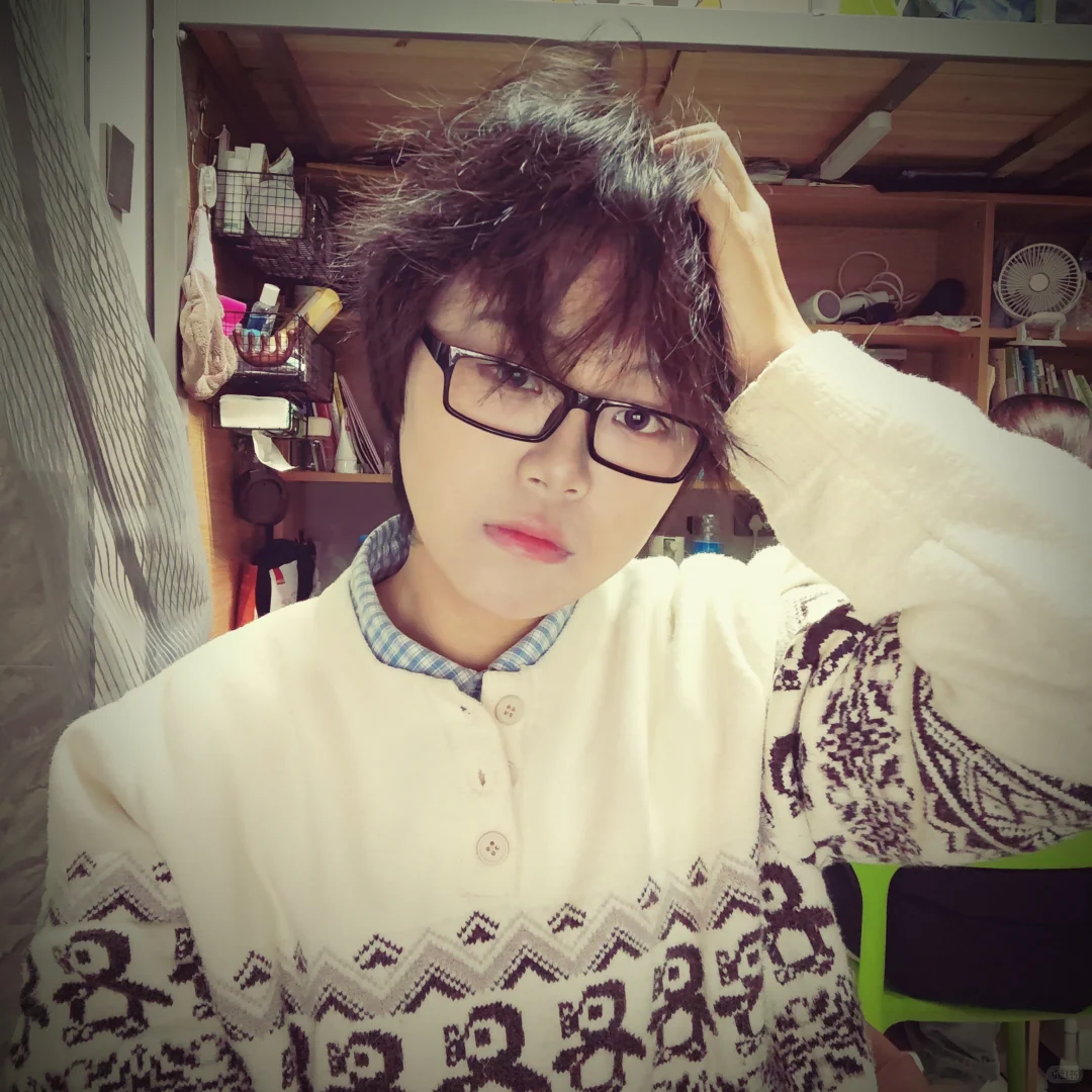 老婆 我跟那些男的不一样 我是女的