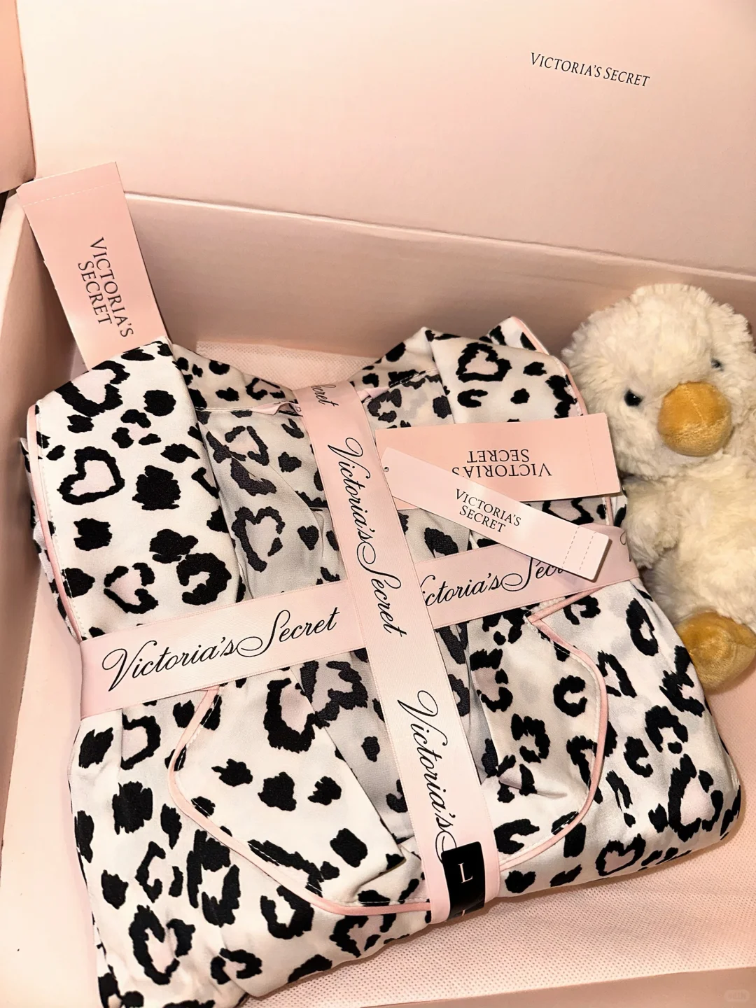 诡秘送的维密睡衣太美了