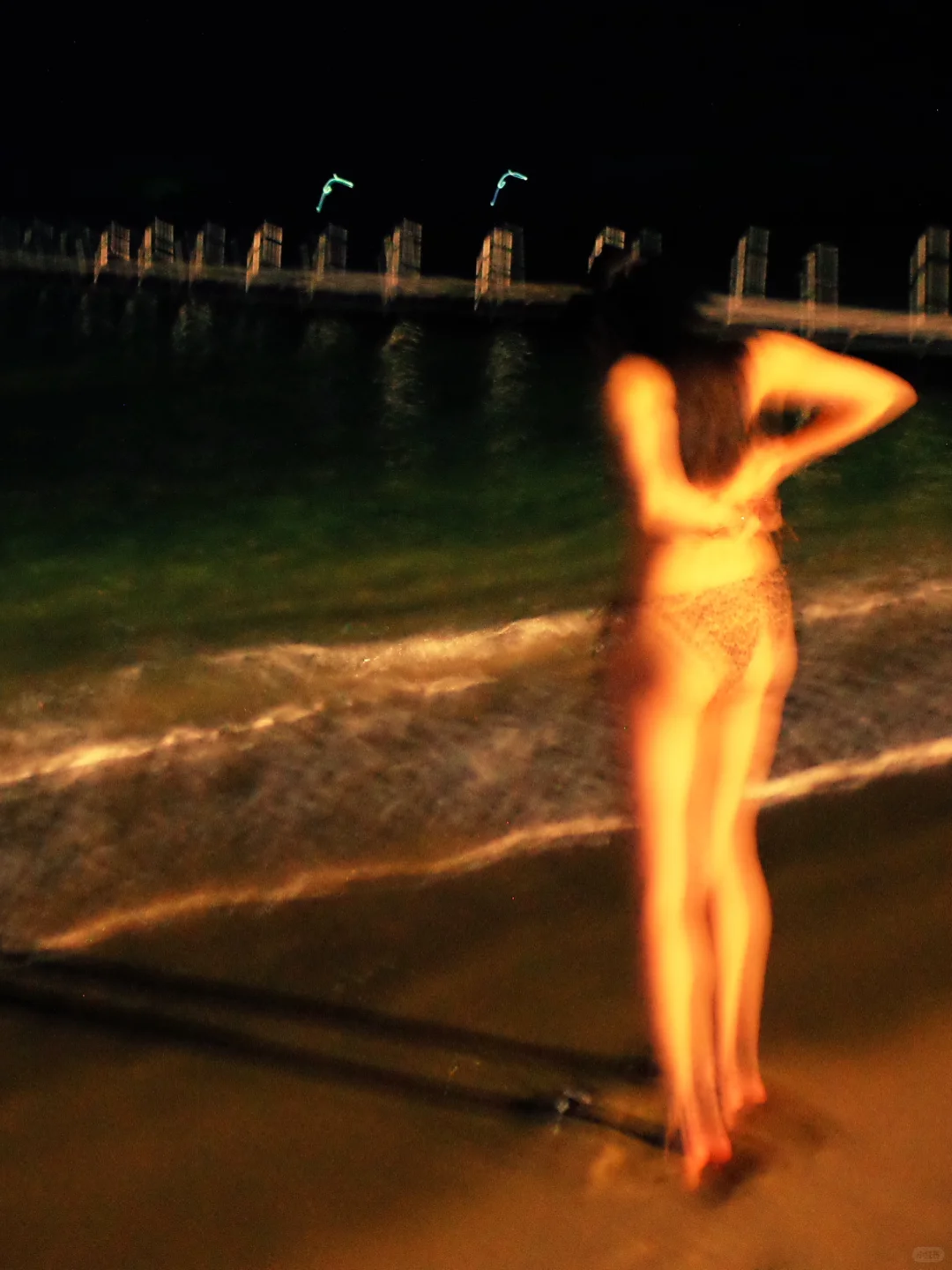 深夜大海与正常海边穿搭希望不要被和谐的我