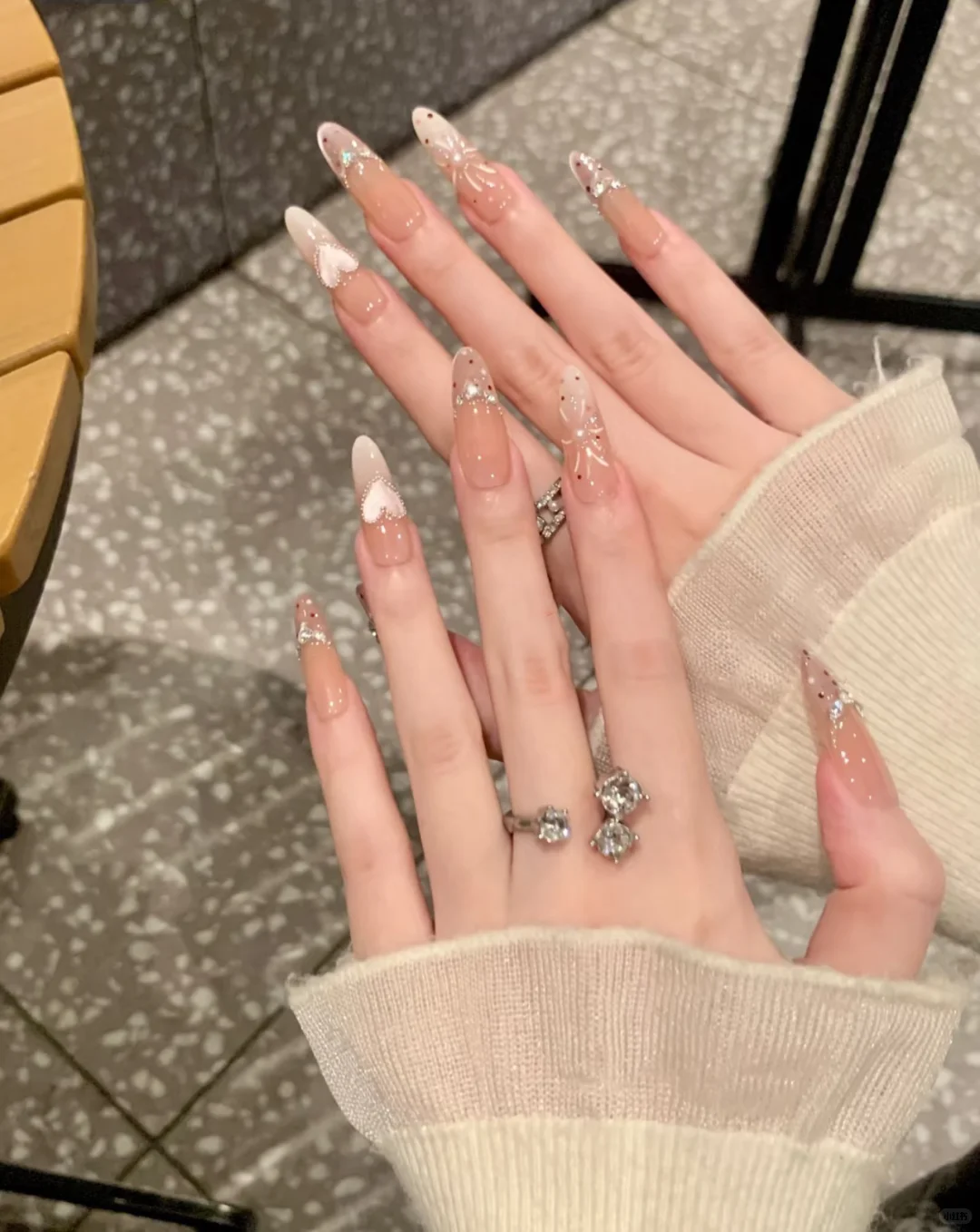 冬日纯欲天花板美甲❄️ 软fufu氛围感拉满