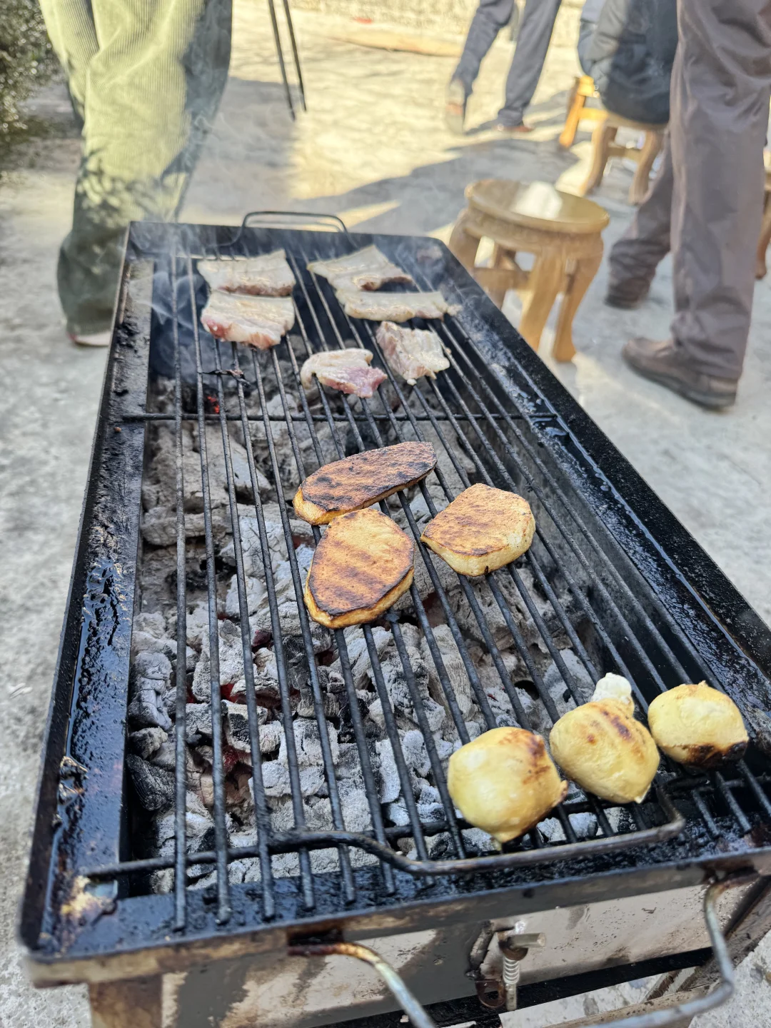 怒江的冬，从一口杀猪菜开始