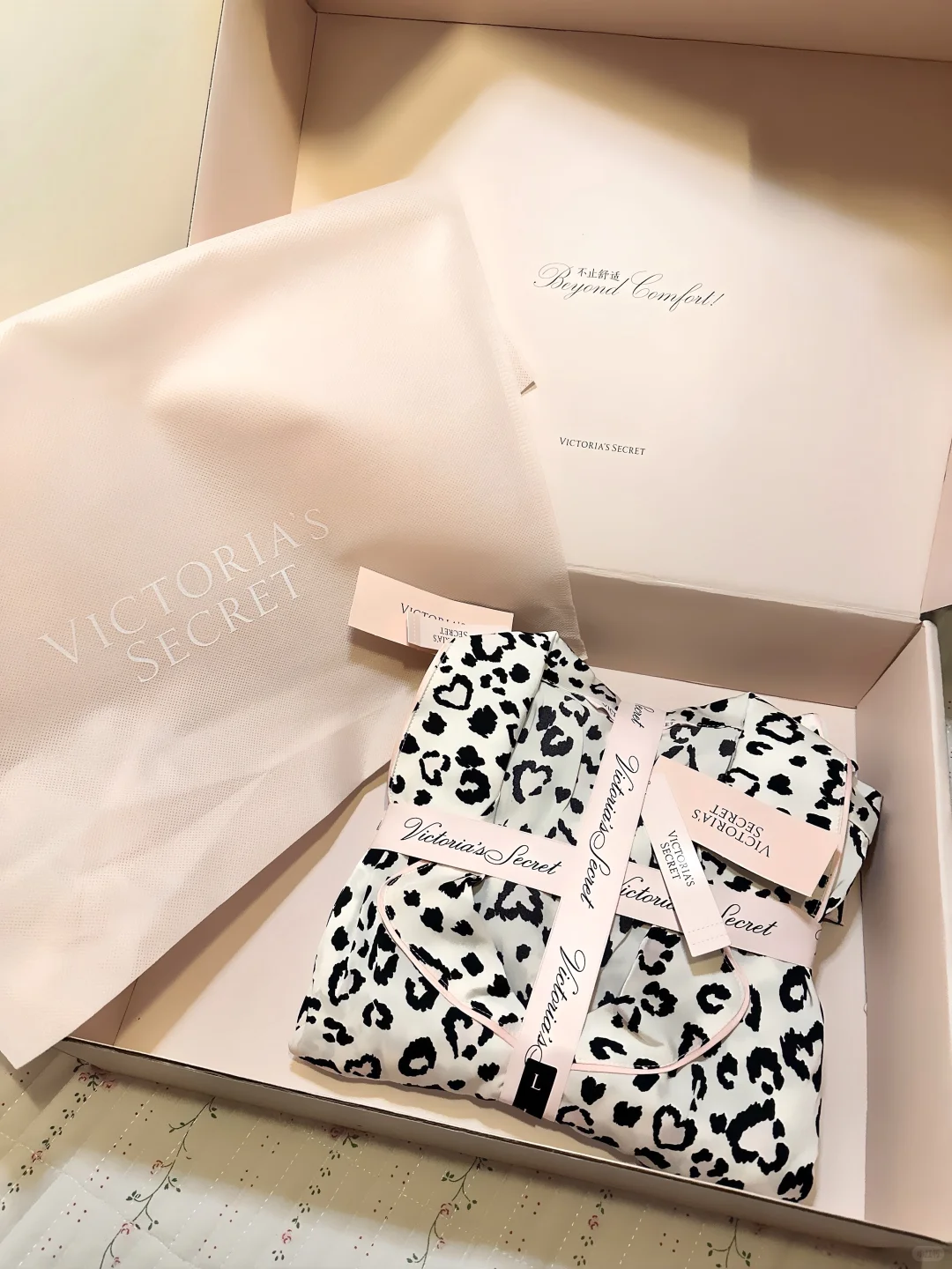 诡秘送的维密睡衣太美了