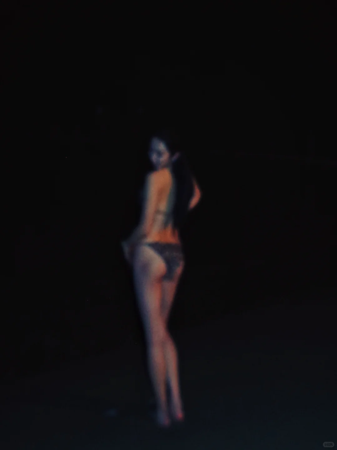 深夜大海与正常海边穿搭希望不要被和谐的我