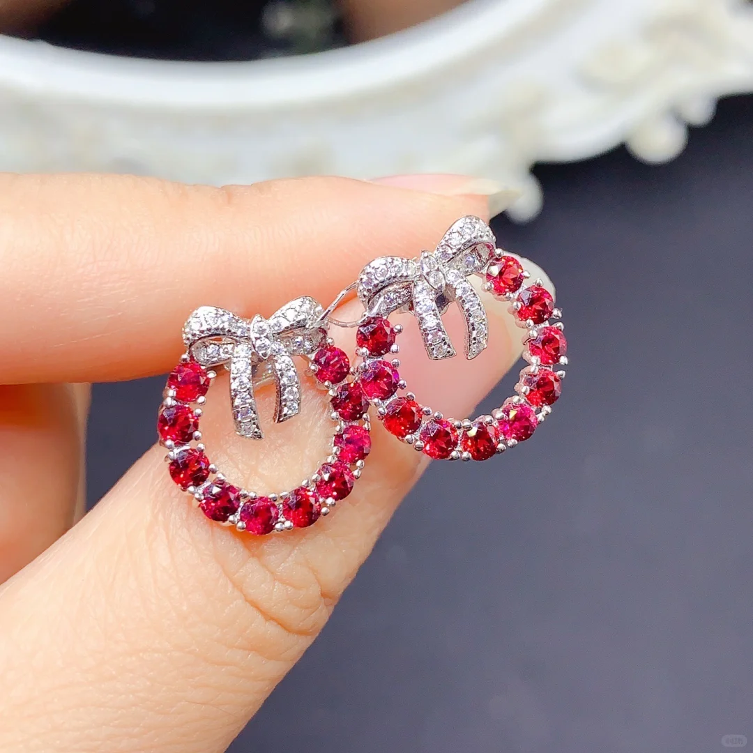 超美！镁铝石榴石耳钉，优雅与魅力的完美融合