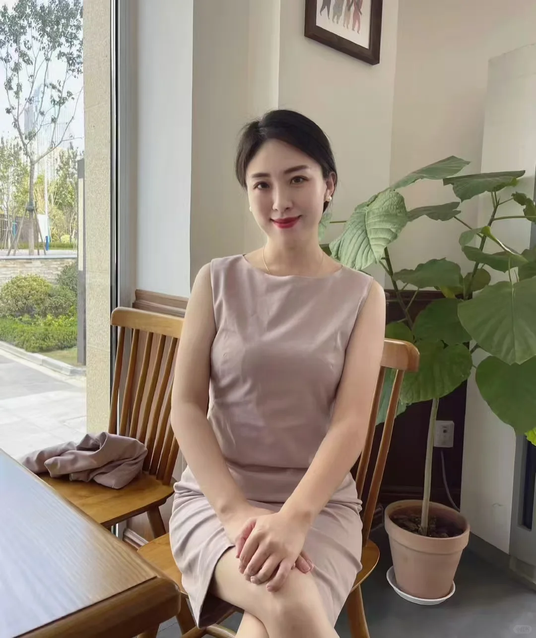 阿姨太有女人味了