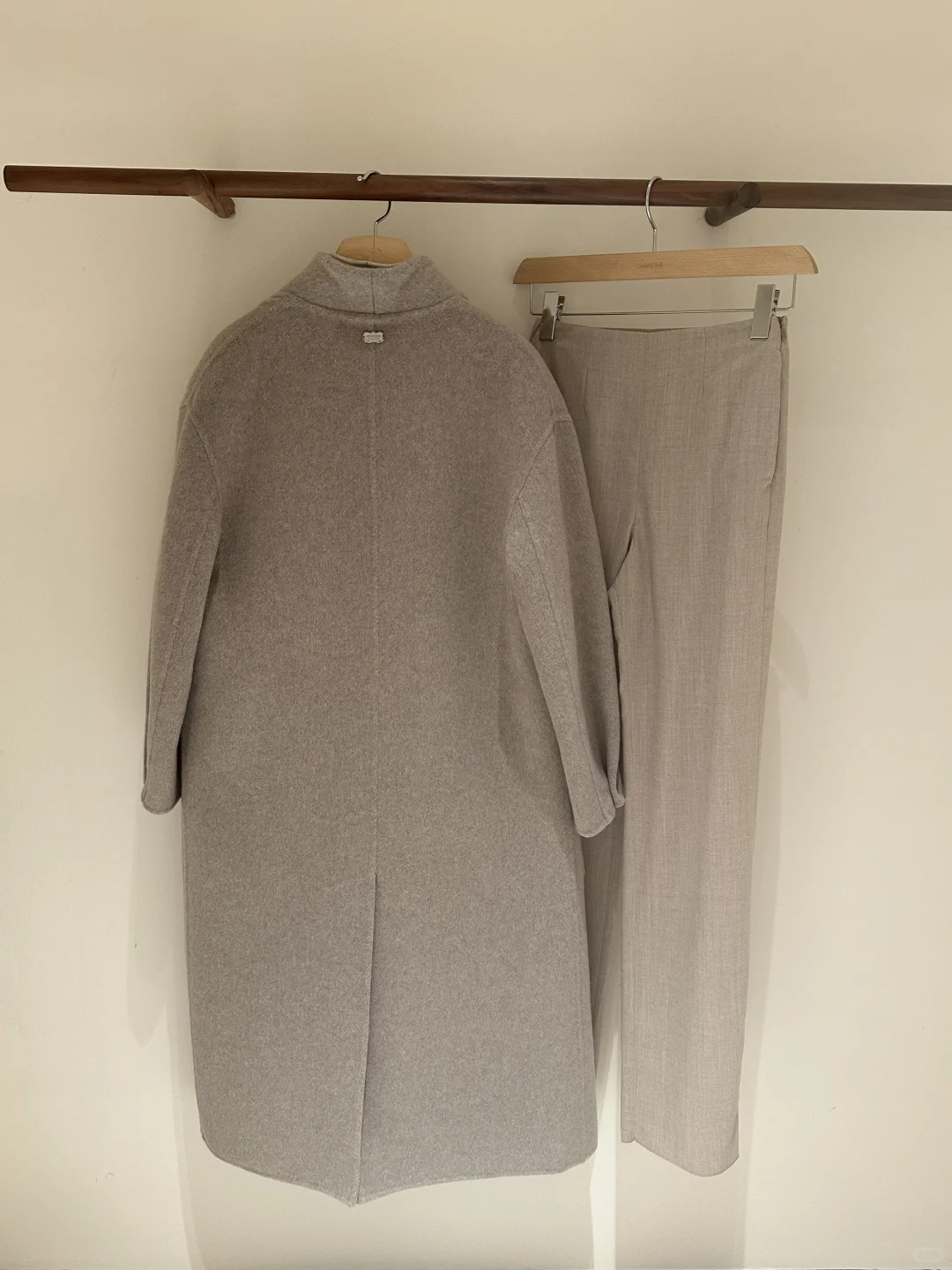 沙驼色+杏色｜一套穿出温柔力量感