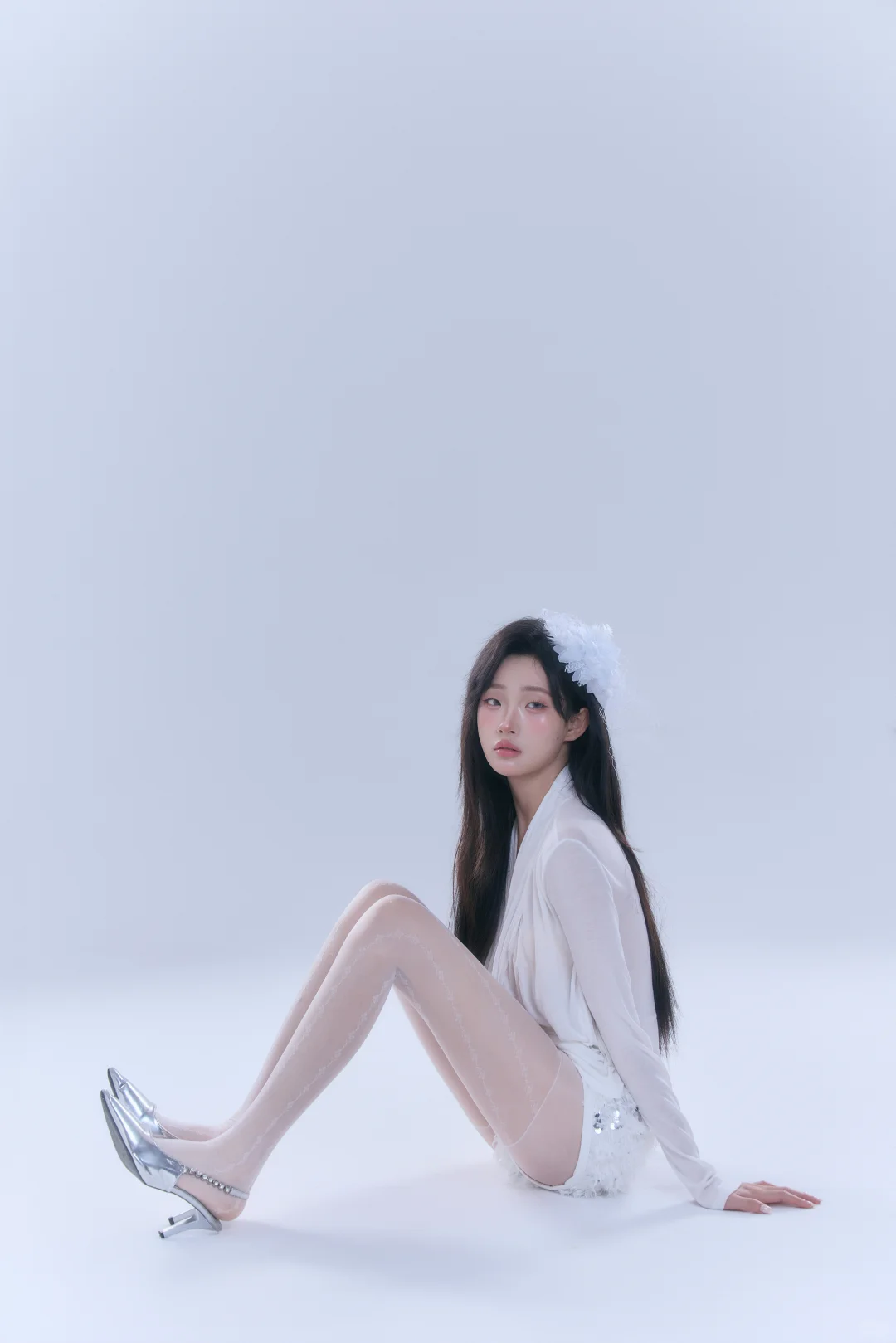 高级的纯欲，是眼神里的天真和细节处的性感