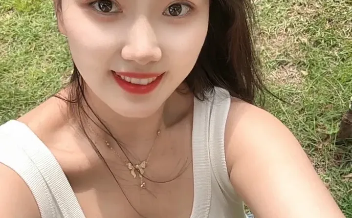 好大气 明媚的美！！！