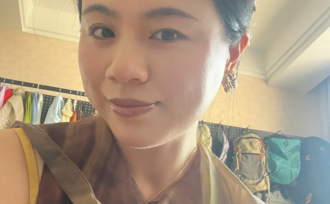 欢迎欣赏我的菩萨式肉感臂膀