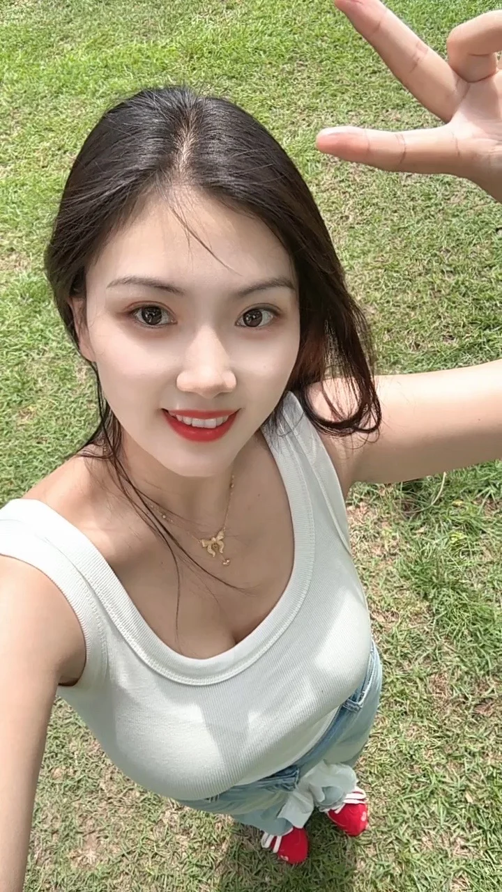 好大气 明媚的美！！！