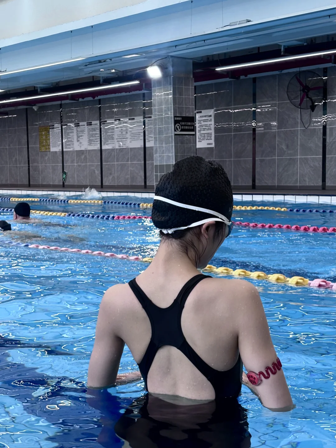 恭喜这位女士 在30岁这年get人生首套泳装照