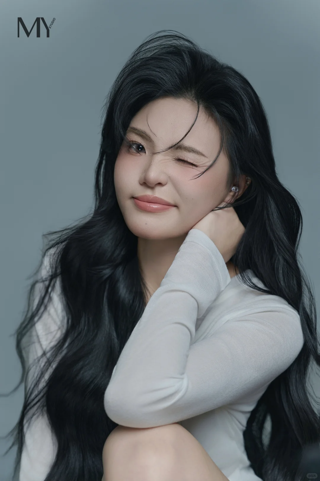 格雷女孩🐈‍⬛miu系高级感纯欲慵懒少女写真