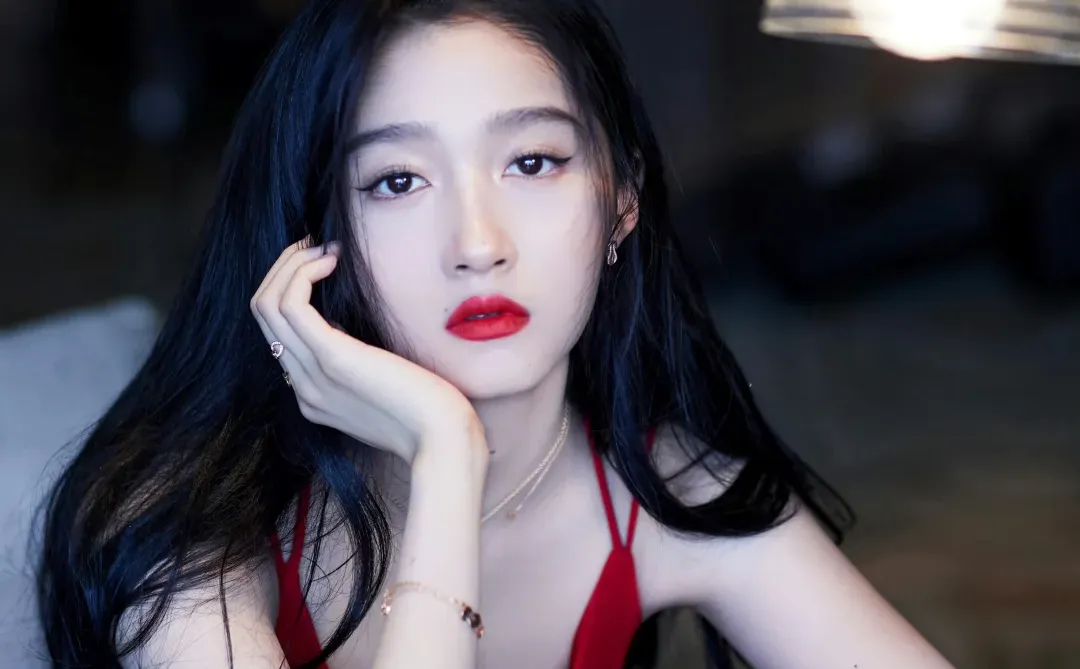 100个女神名场面-关晓彤