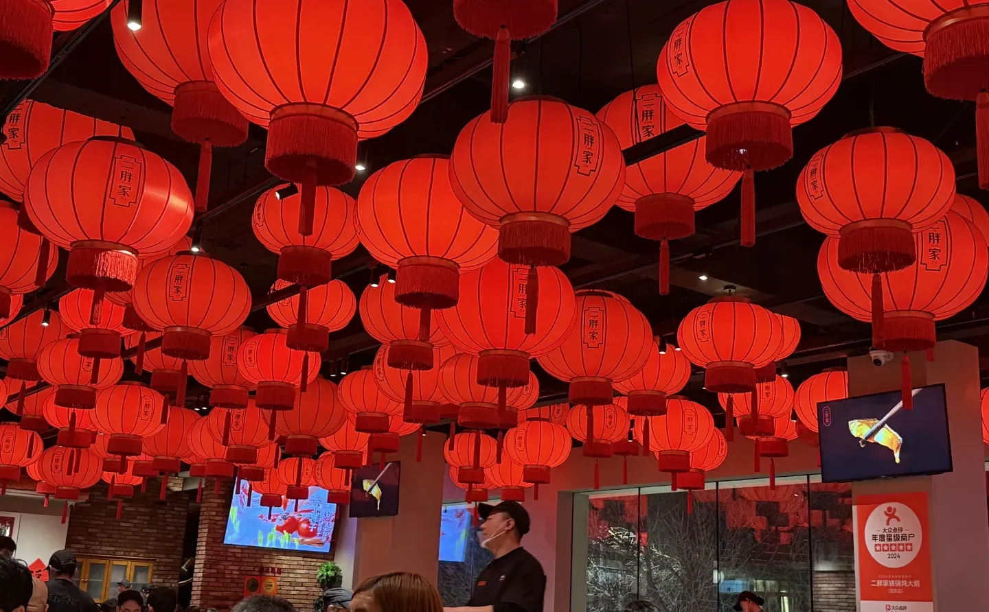 今日份人设：离婚在家带俩娃的少妇👩‍💼