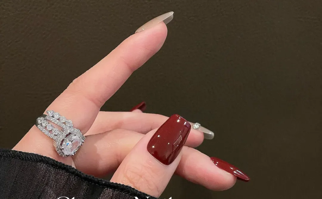 live秋冬显白高级红简约新年❤️🫧✨➕细闪猫眼