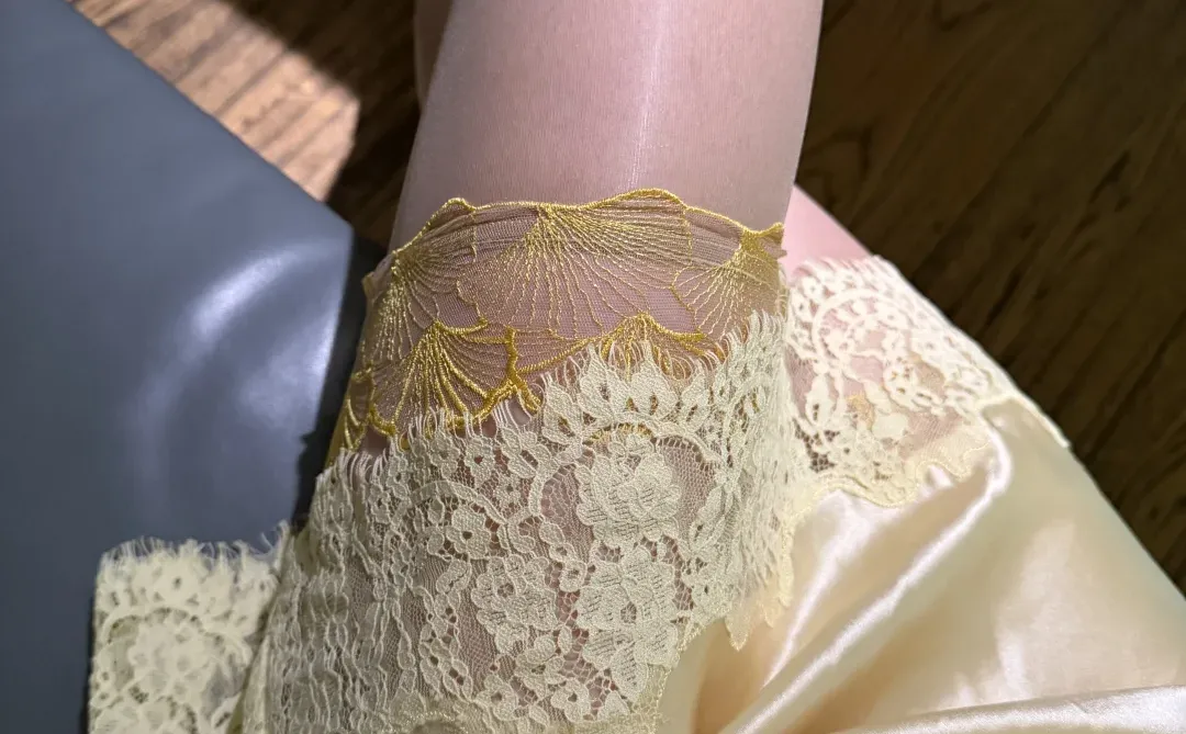 蕾丝➕丝袜➕紫色