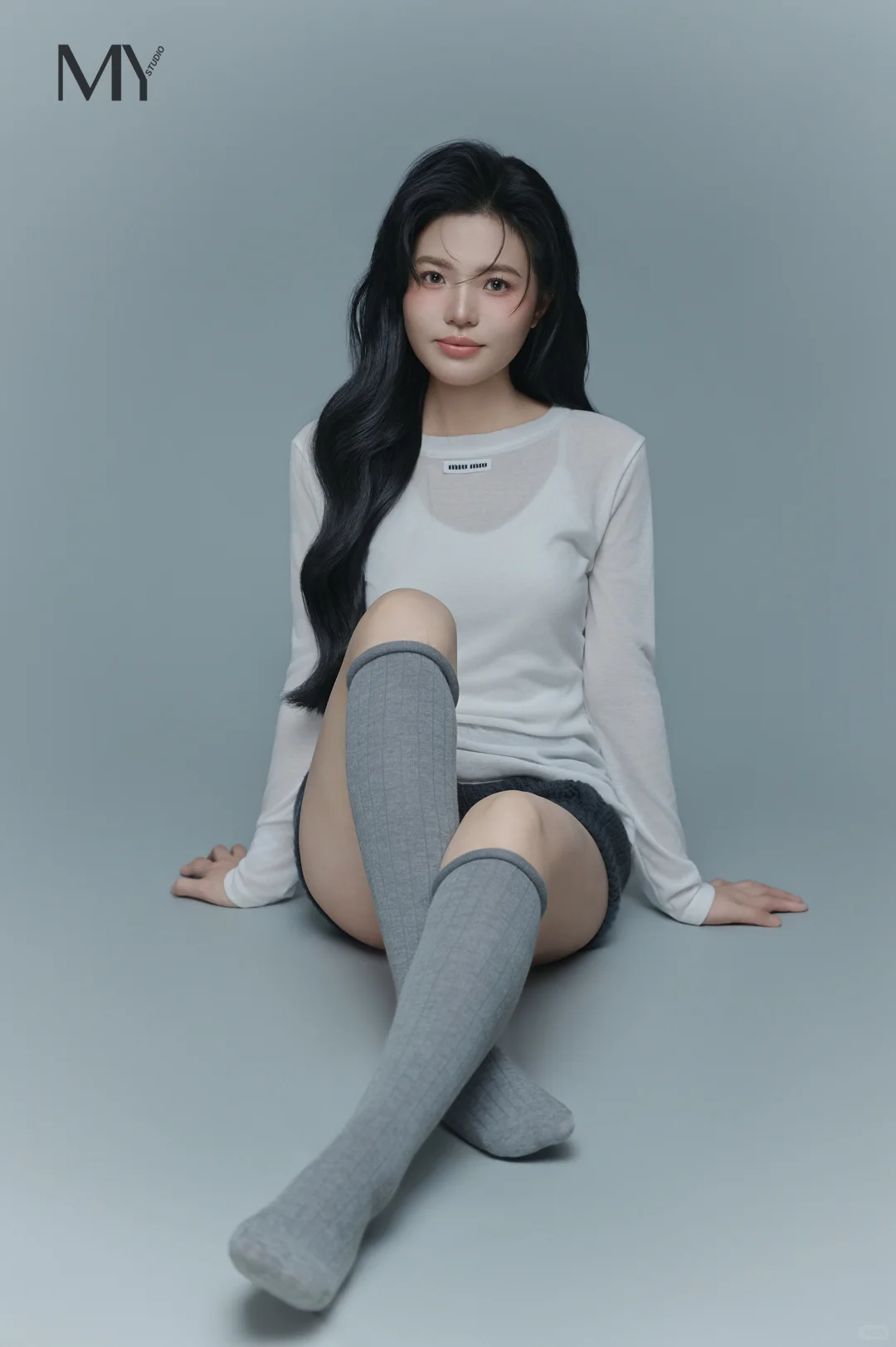 格雷女孩🐈‍⬛miu系高级感纯欲慵懒少女写真