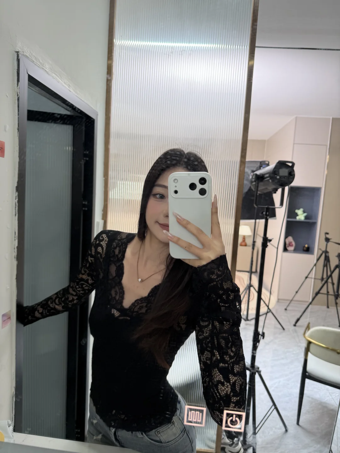 蕾丝上衣果然很御