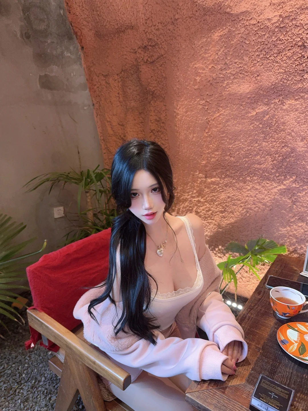 小甜辣妹出现一下