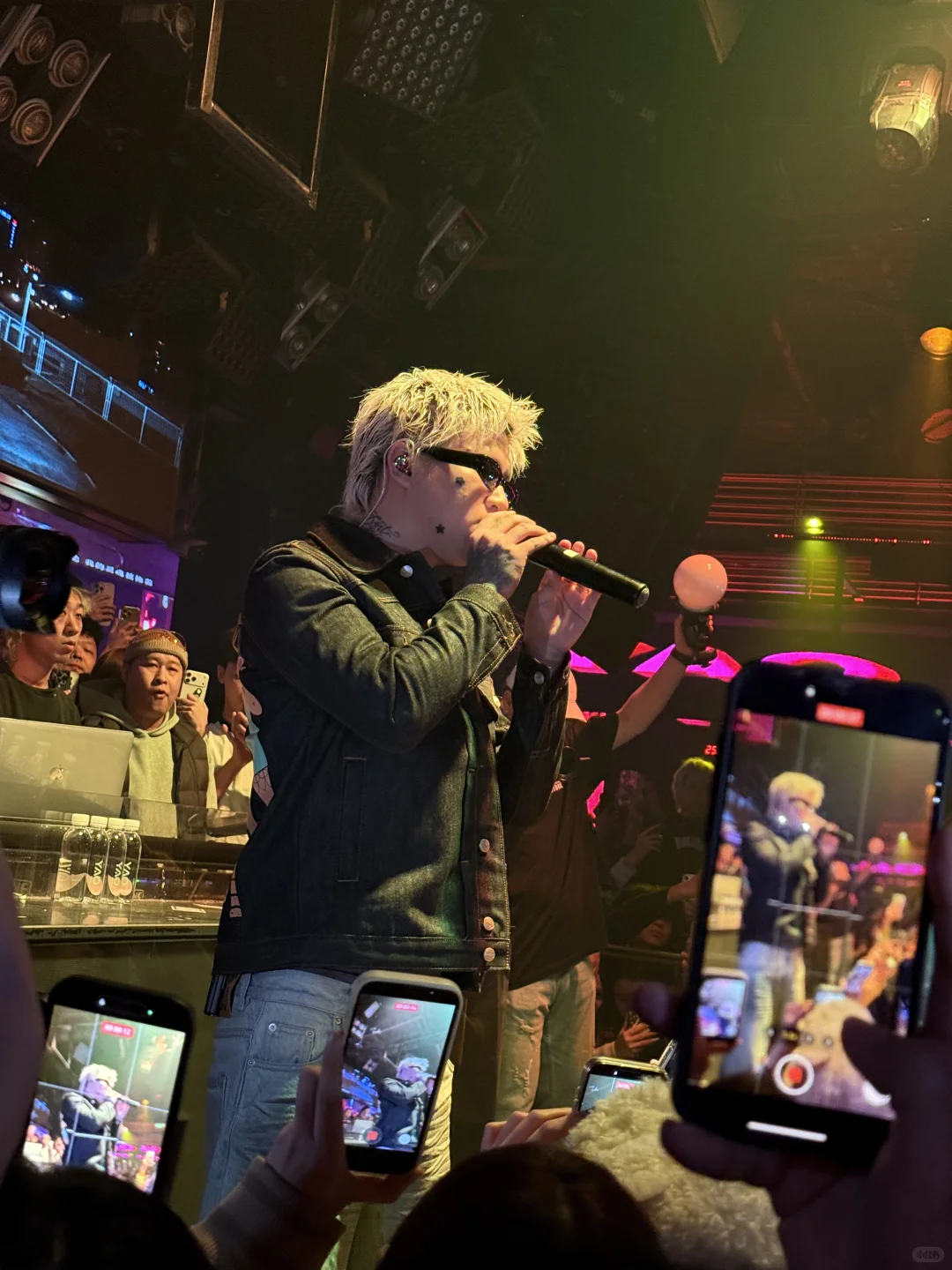 今日份人设：离婚在家带俩娃的少妇👩‍💼