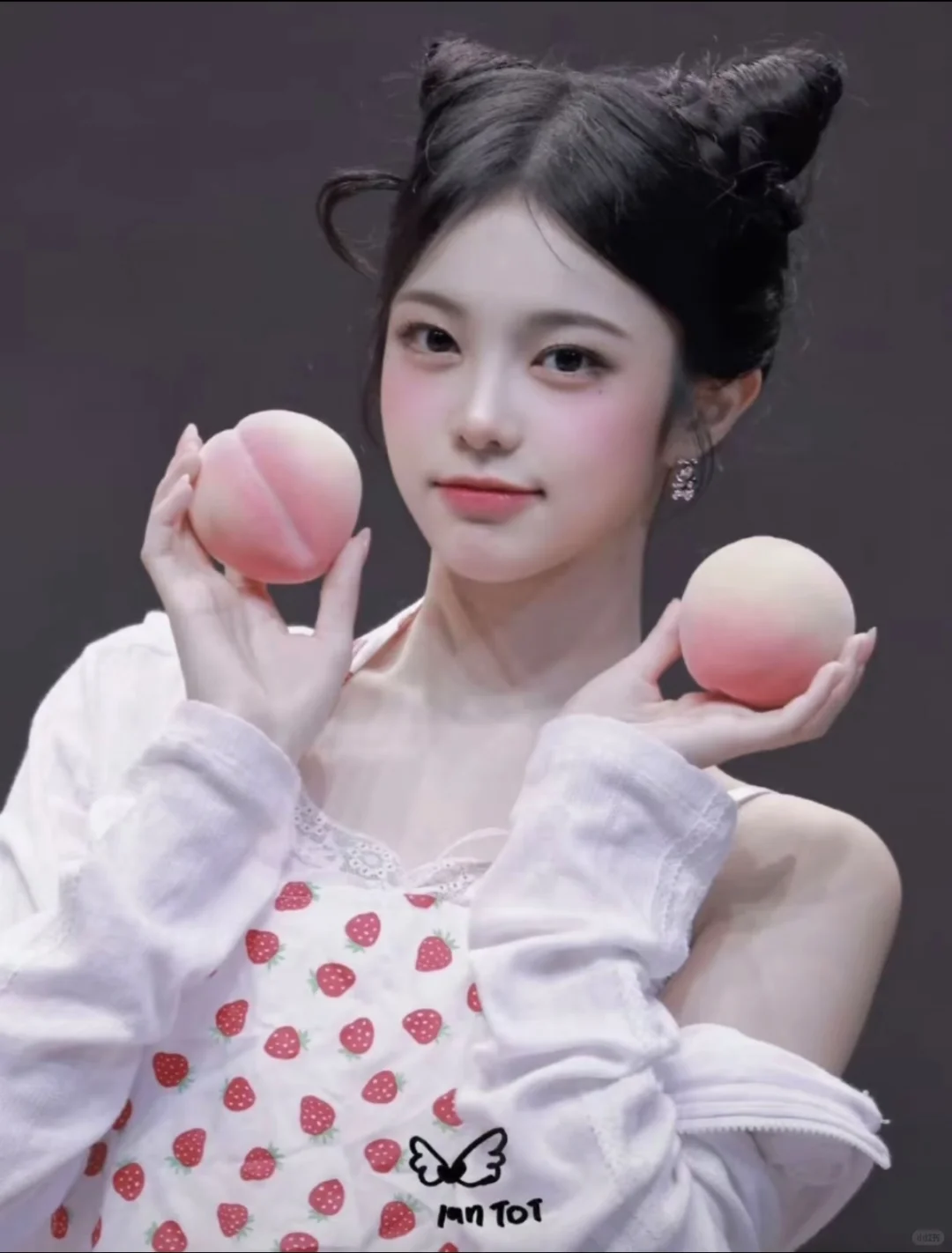 一些身材匀称的女豆