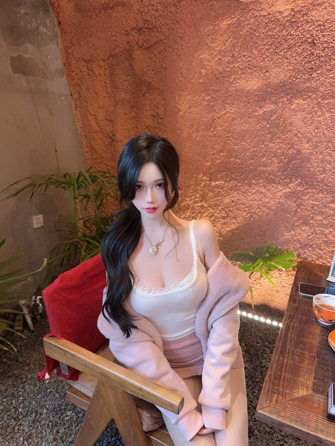 小甜辣妹出现一下