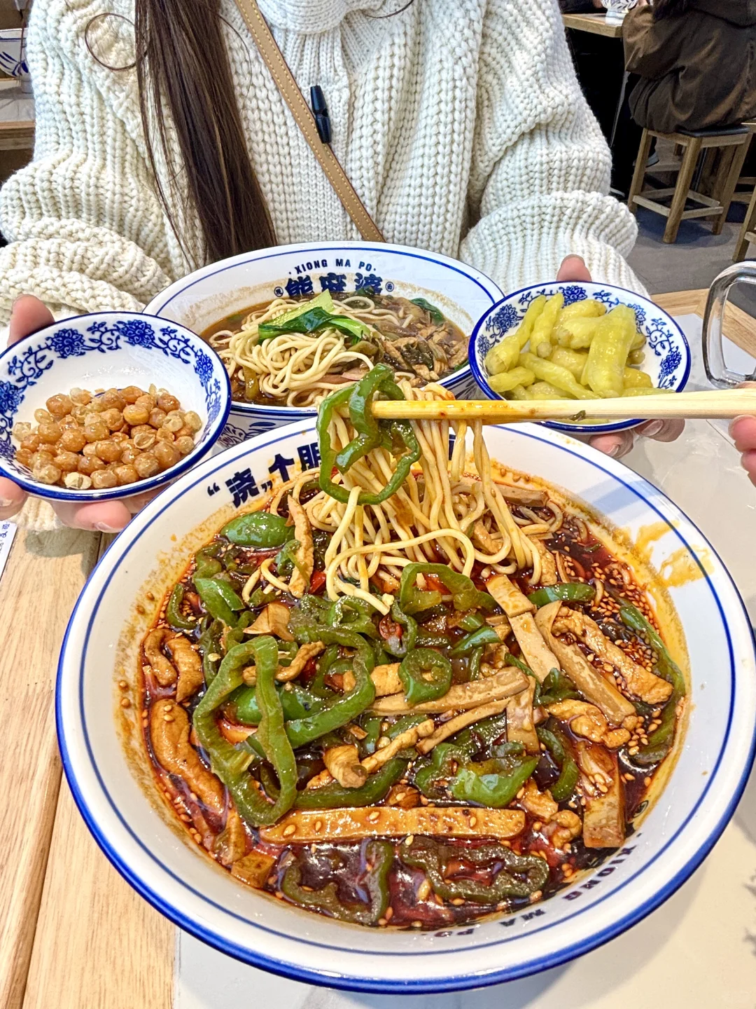 现炒浇头+免费续面？这家面馆是来报恩的吧！