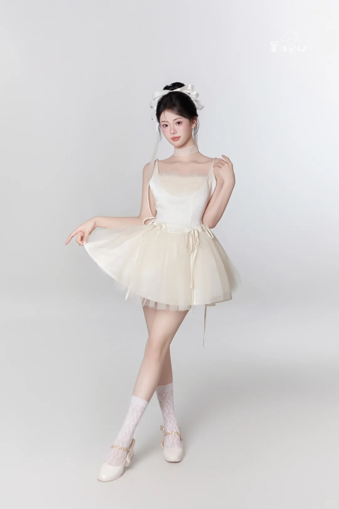 𝗣𝗶𝗻𝗸 𝘄𝗵𝗶𝘁𝗲 · 少女的心事 ♡‧₊˚