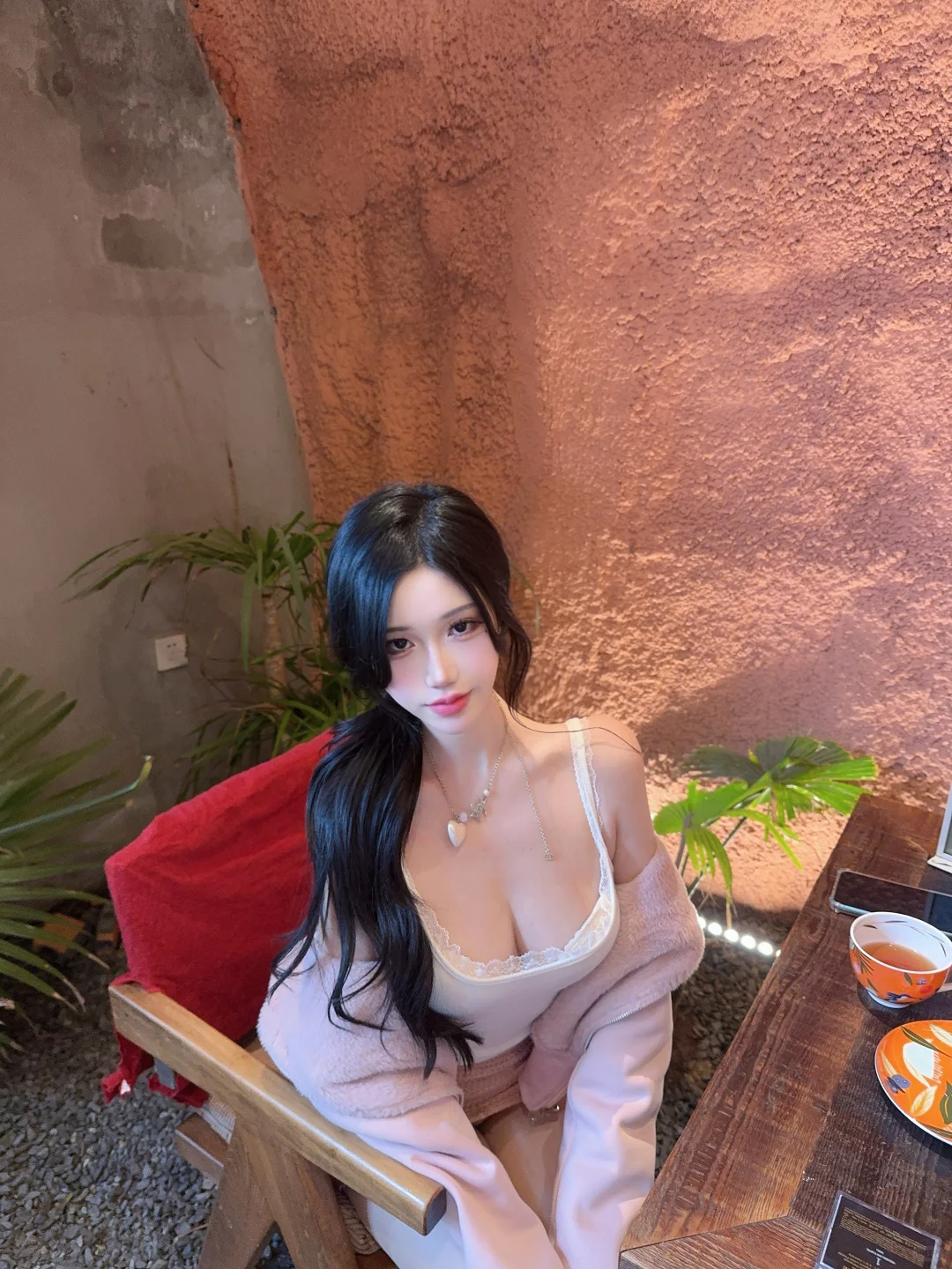 小甜辣妹出现一下