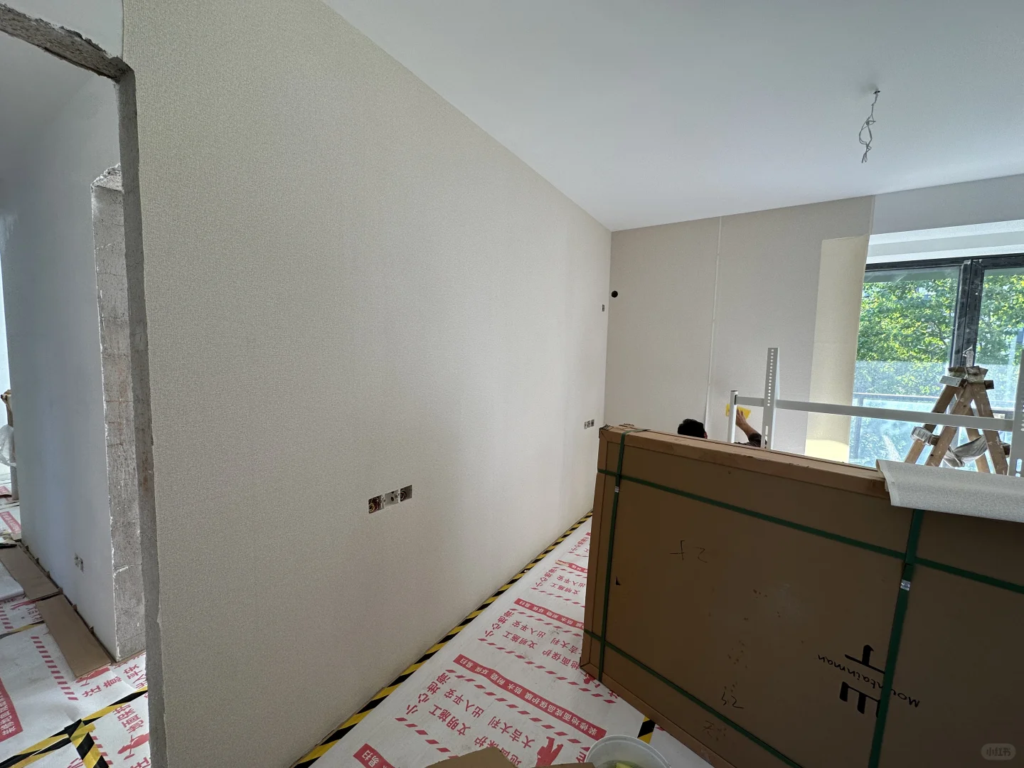 今日实景～日本东理墙纸铺贴第一天