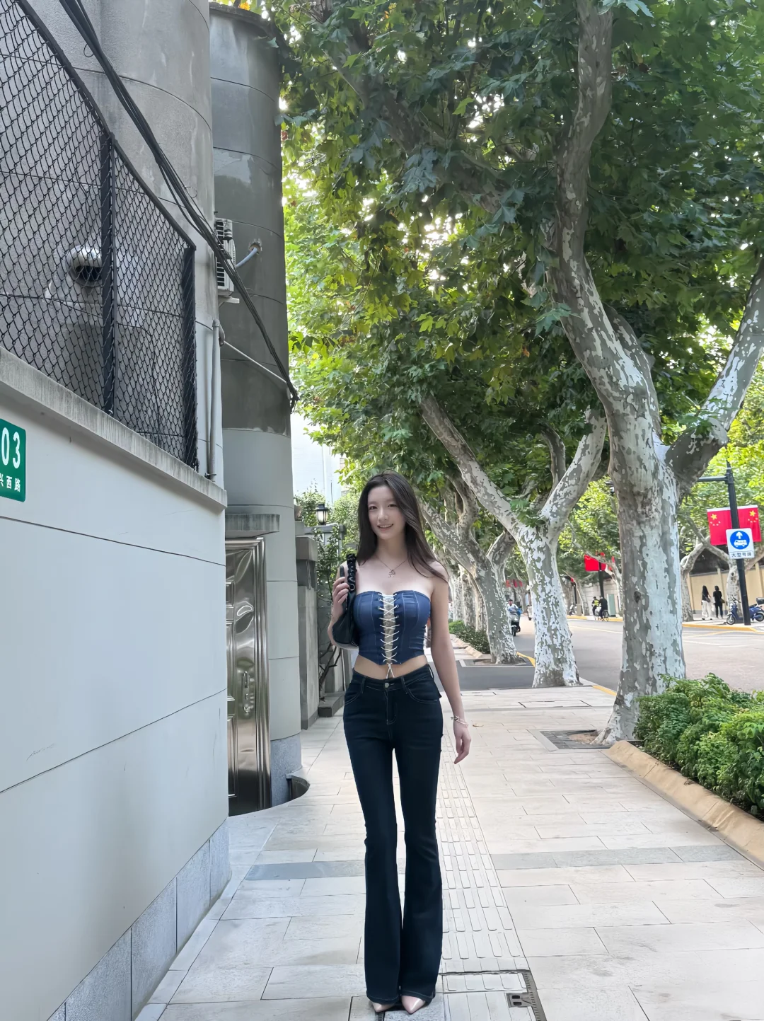 鱼骨胸衣配牛仔裤绝了🥰