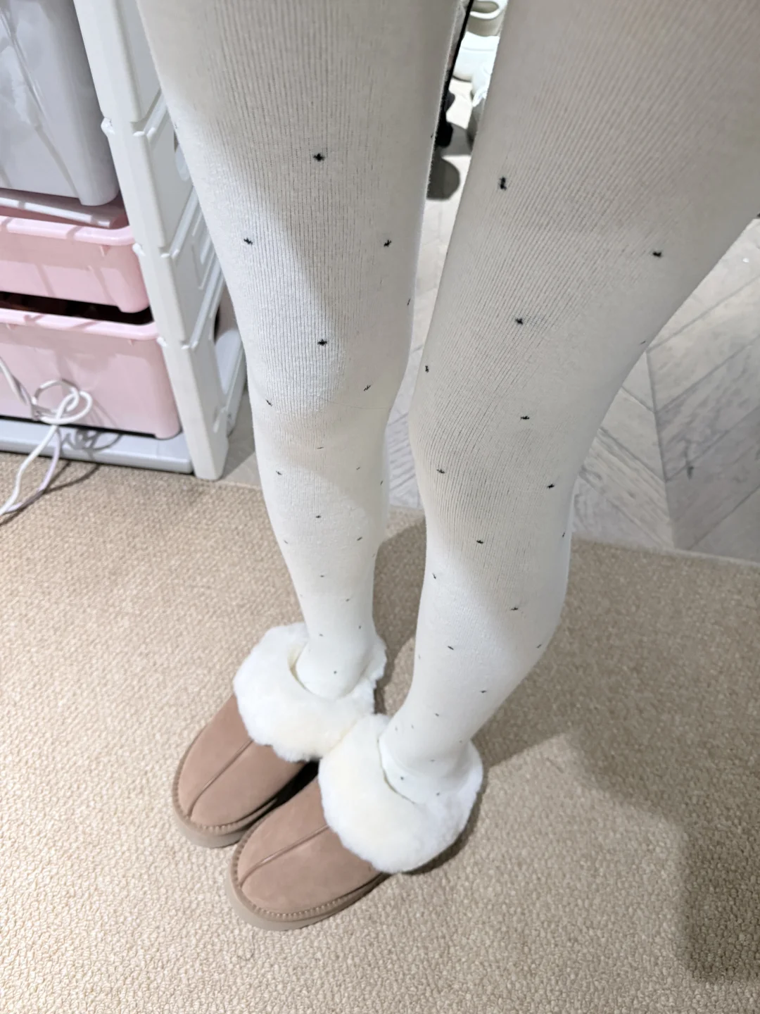 白色波点打底裤➕雪地靴简直绝美！！