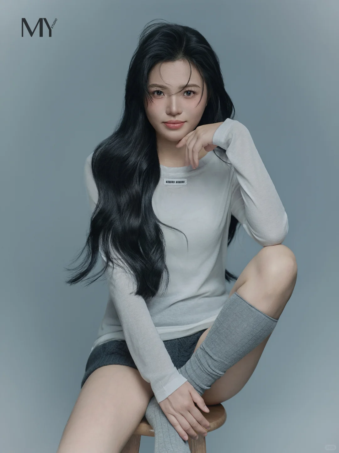 格雷女孩🐈‍⬛miu系高级感纯欲慵懒少女写真