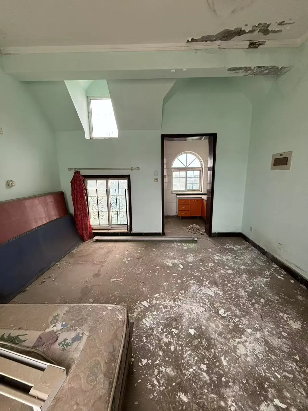 房东诚心卖 有房产证 总价低 一共3.2万