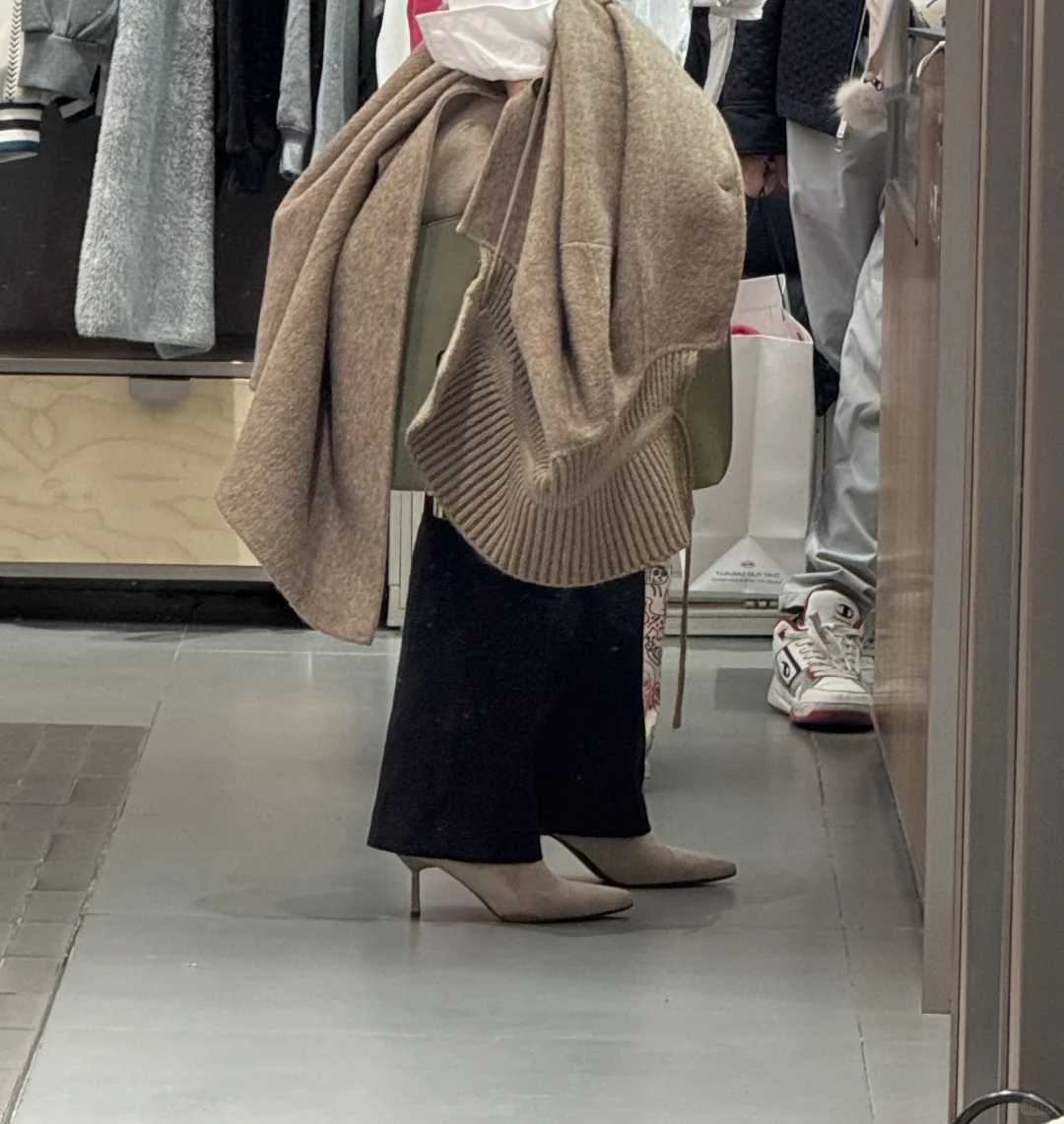 今日份人设：离婚在家带俩娃的少妇👩‍💼