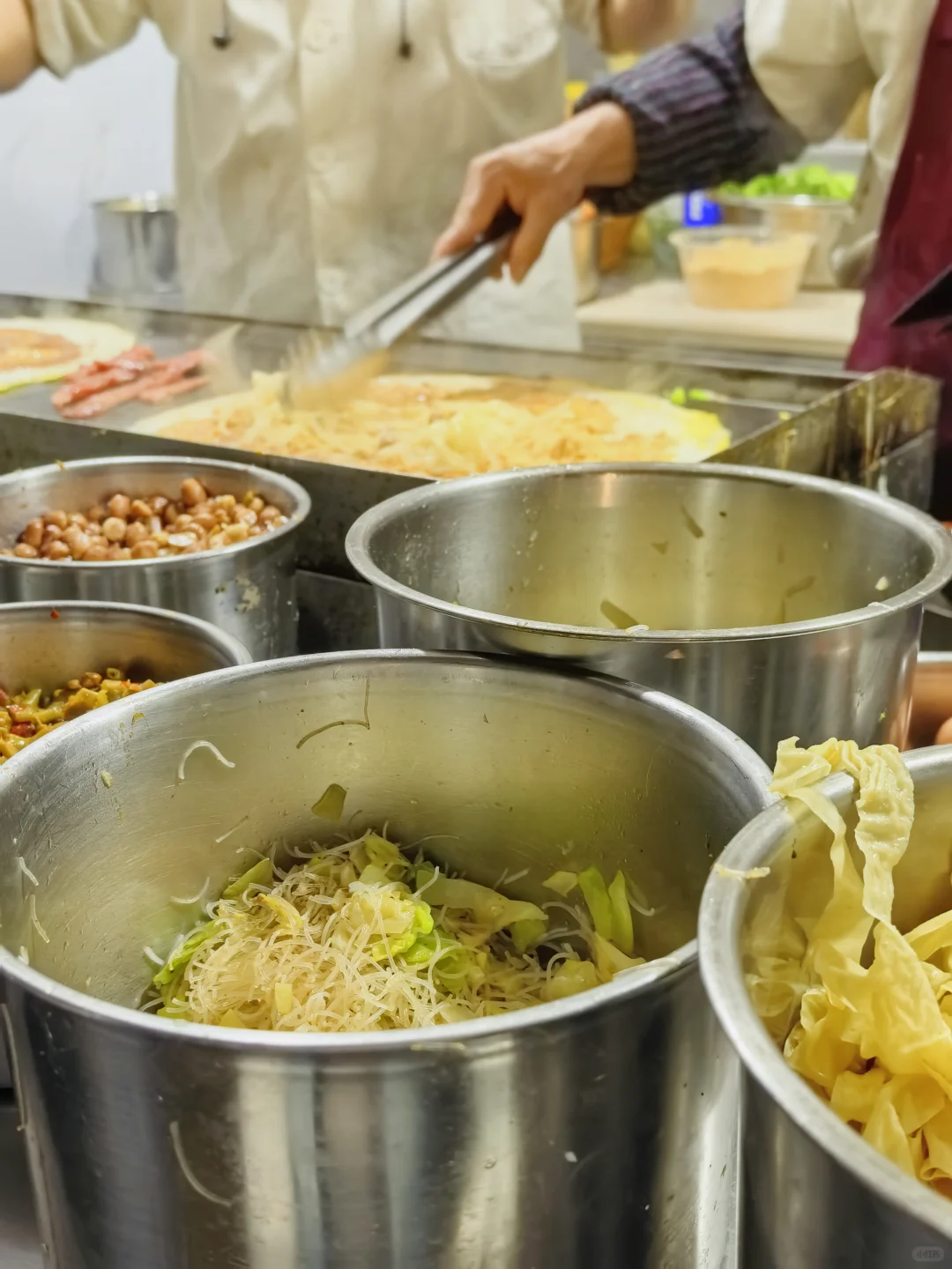 白杨商亭鸡蛋饼重磅回归!跟脸一样大!