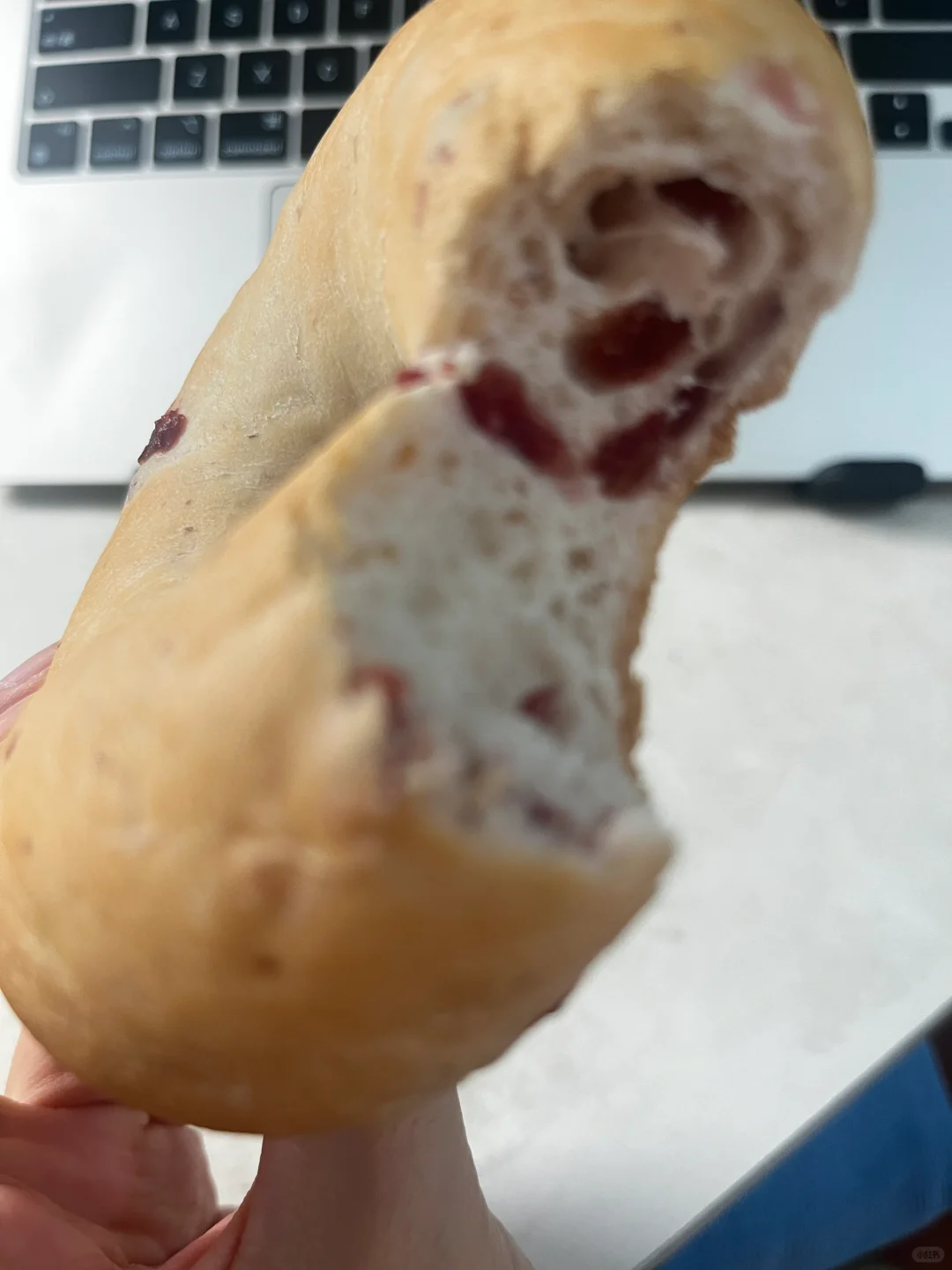 ļ