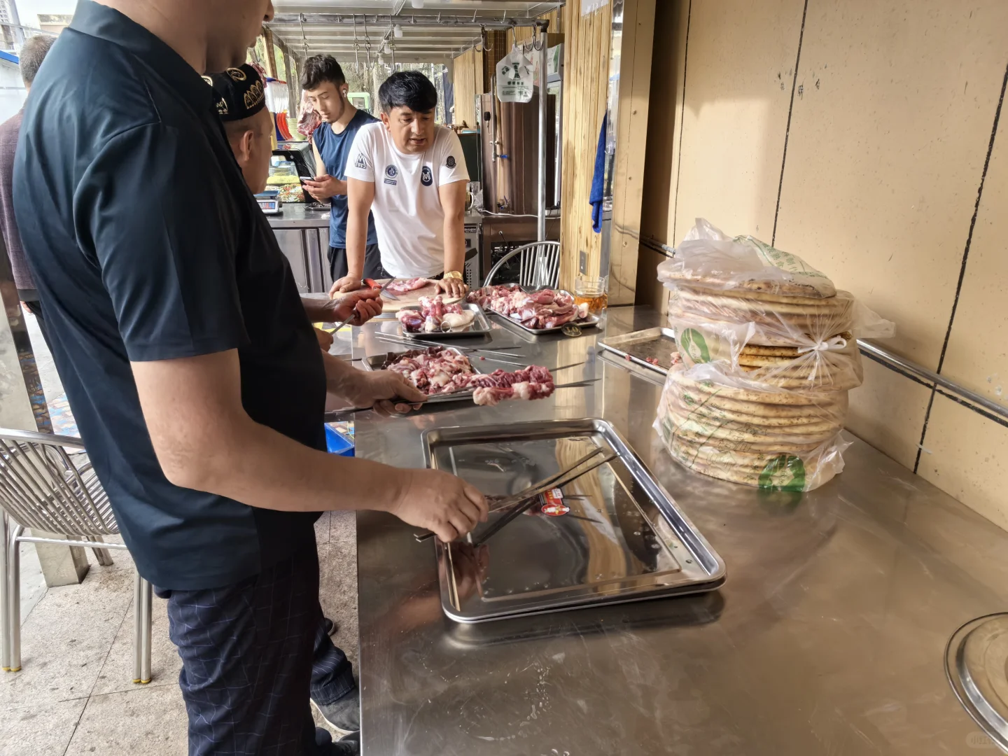 发现一个宝藏烤肉店｜羊娃子真可怜｜嗝～