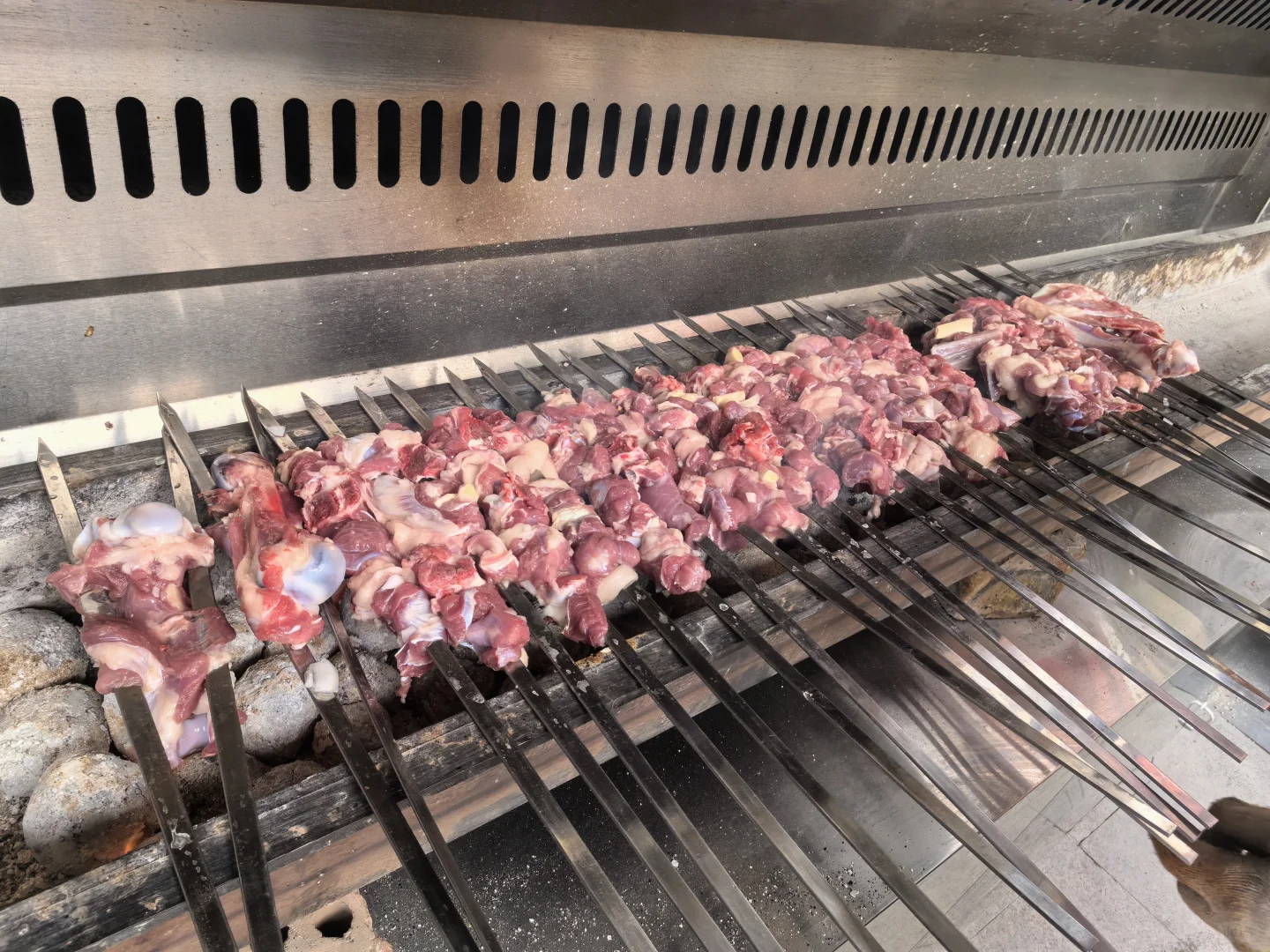 发现一个宝藏烤肉店｜羊娃子真可怜｜嗝～