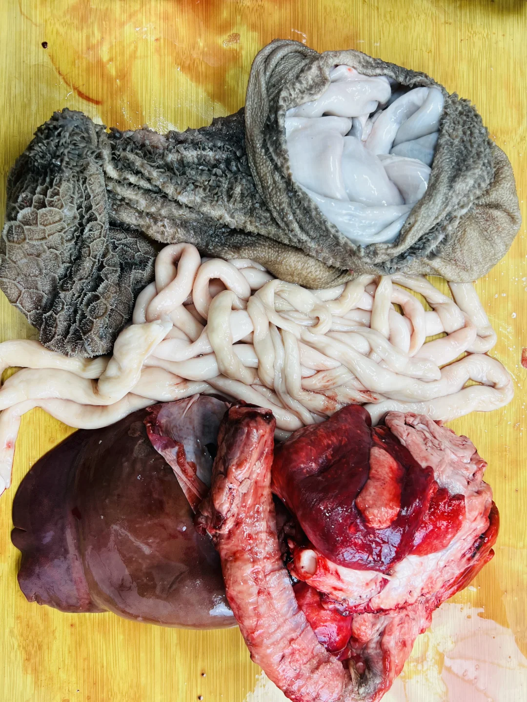 源头直供!新鲜生羊杂,整套开卖?