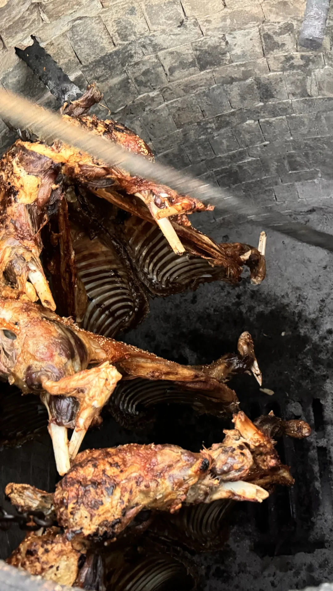 库尔勒美食之豪横烤全羊日烤百只不是吹牛的