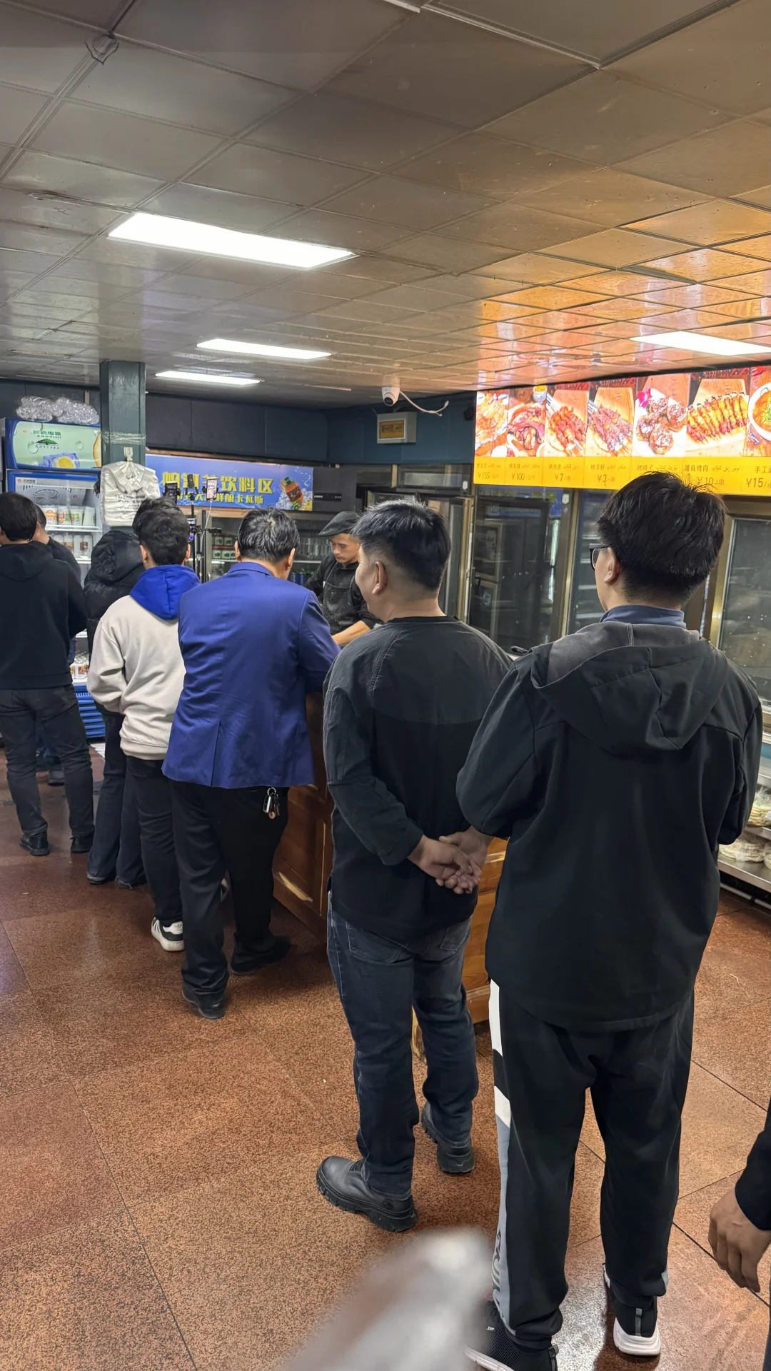 库尔勒美食之豪横烤全羊日烤百只不是吹牛的