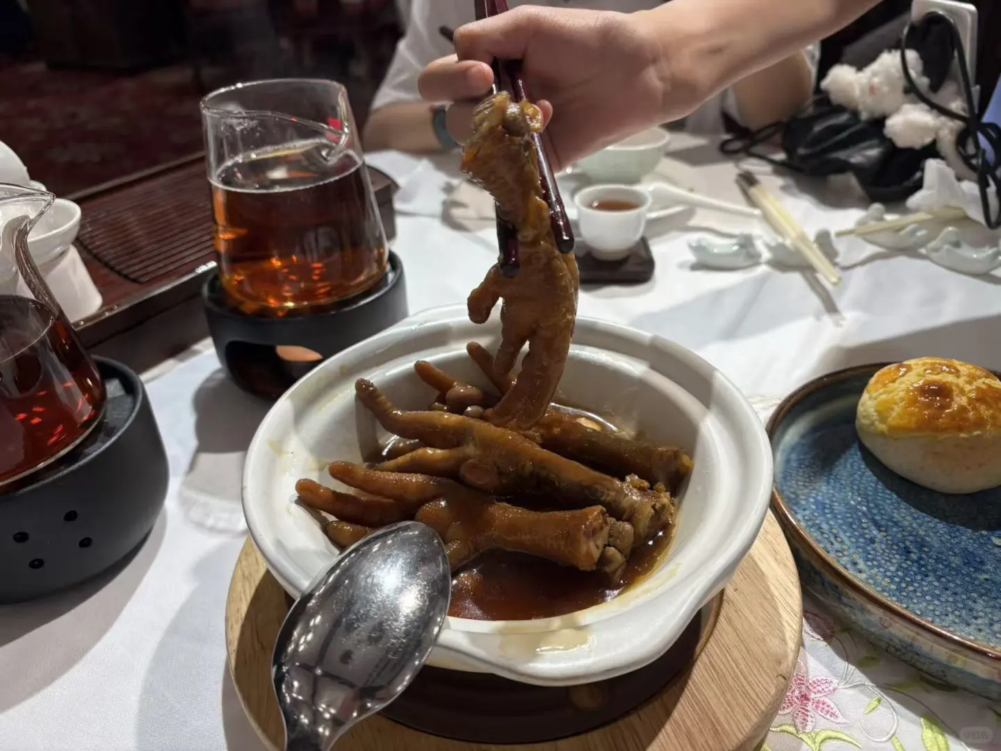 广州白天鹅宾馆早茶|人均600+的黑珍珠体验