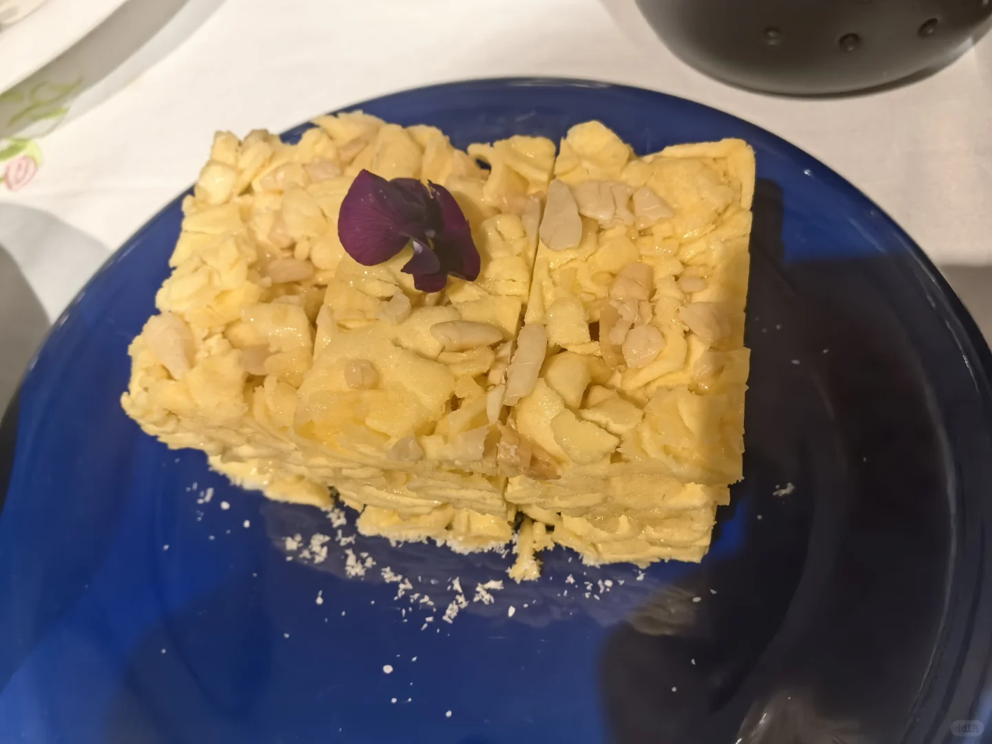 广州白天鹅宾馆早茶|人均600+的黑珍珠体验