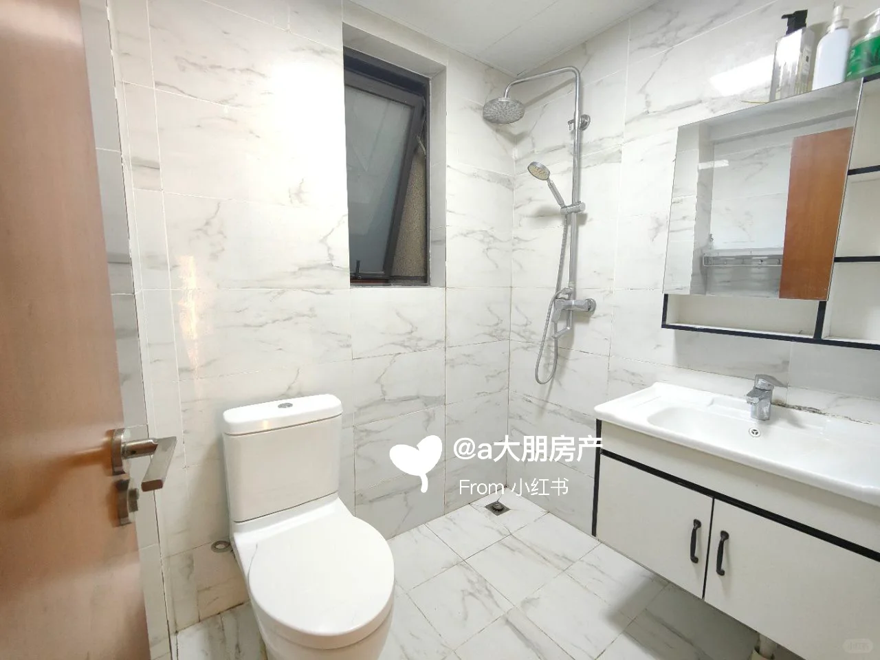 高新区石羊场精装套三2??8??0??0??实图实价